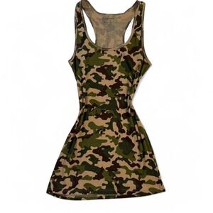 Y2K 2000s No Boundaries Green Camo tank top!